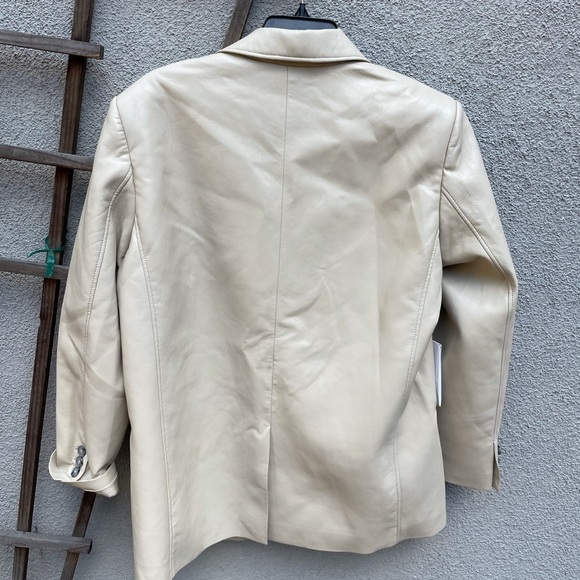 Aritzia Babaton Smith Leather Blazer in Sand White NWT! New with Tags! - Picture 13 of 14